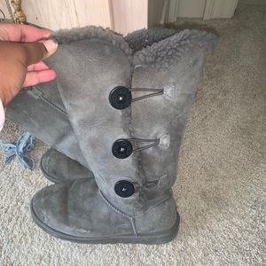 grey high rise button uggs